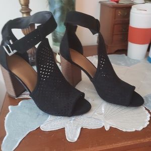 Mossimo black suede boot. Worn once.